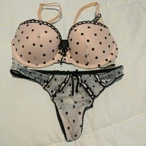 Very Sexy Balconet/Thong Set